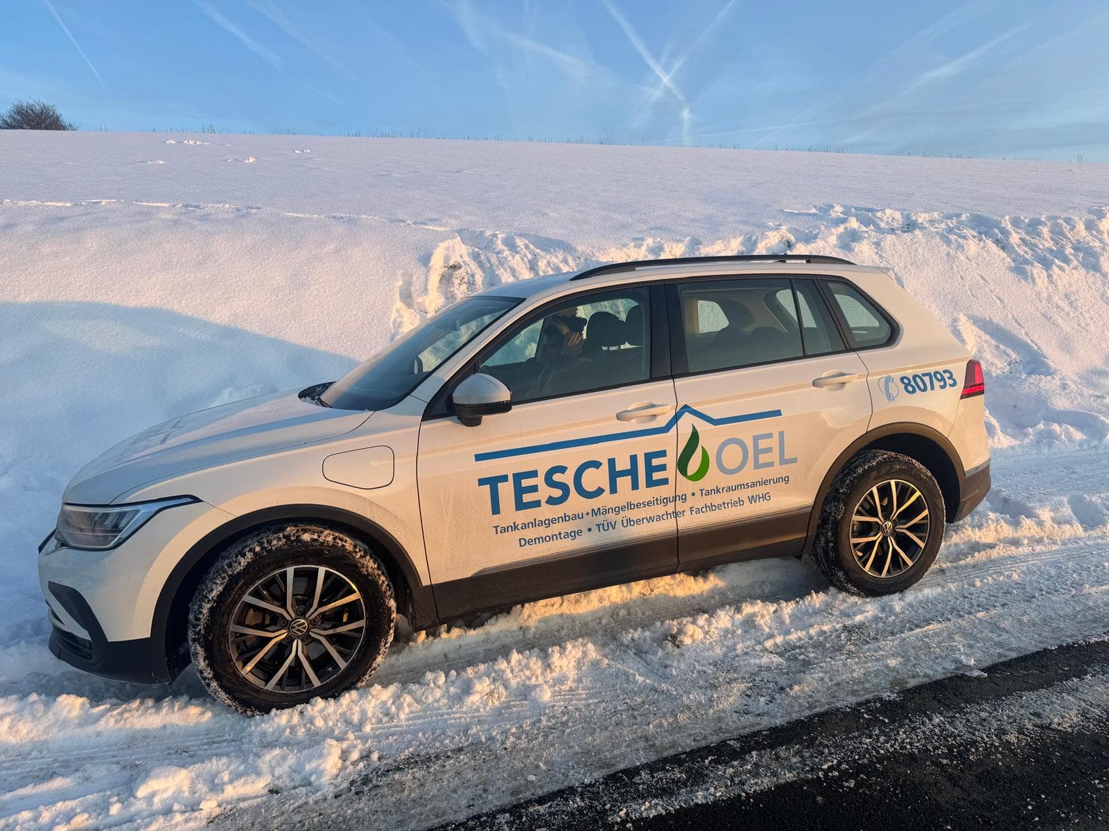 Tesche Öl Tankwagen im Winter — zuverlässige Lieferung bei jedem Wetter