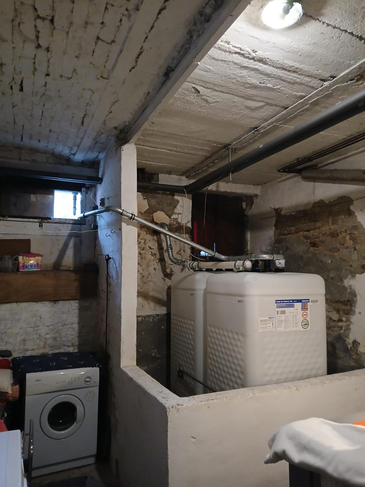 Tankneubau — Fertige Anlage betriebsbereit