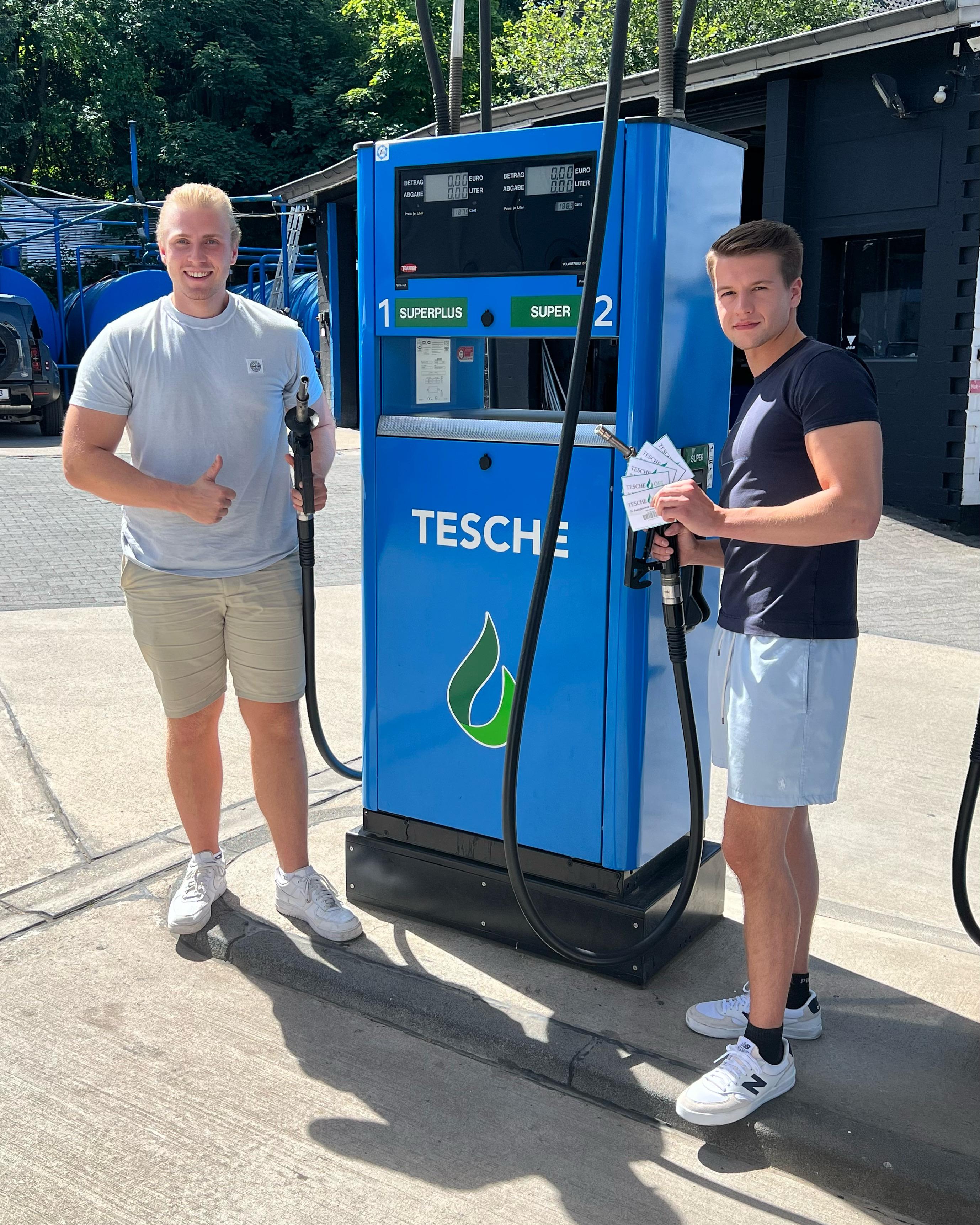 Tesche Tankstelle in Remscheid — Außenansicht